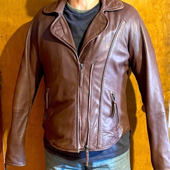 ❤️Elie TAHARI🌺100% Genuine Leather🌺Women’s Large Jacket. Made in Pakistan. - Picture 2 of 13